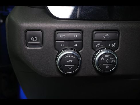 Used 2023 GMC Sierra 1500 Elevation w/ X31 Off-Road Package AWD/4WD image 15