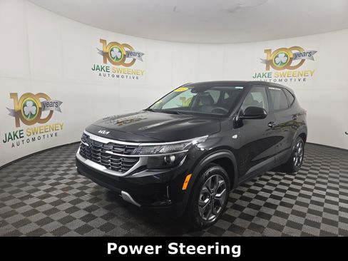 Used 2024 Kia Seltos LX image 3