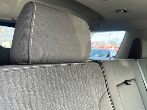 Used 2017 GMC Yukon SLE w/ SLE Value Package image 24