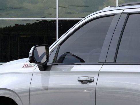 New 2026 Chevrolet Tahoe Z71 w/ Comfort Package AWD/4WD image 12
