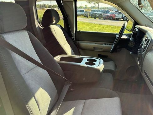 Used 2009 GMC Sierra 1500 W/T w/ Work Truck Preferred Package RWD image 14