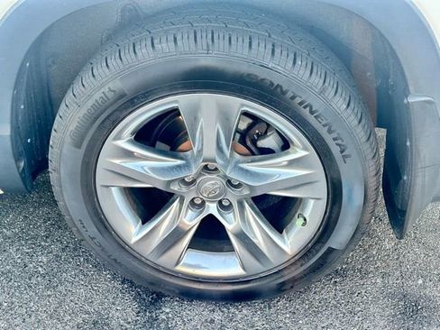 Used 2014 Toyota Highlander Limited w/ Driver Technology Package image 7