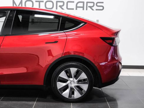 Used 2023 Tesla Model Y Long Range AWD/4WD image 15