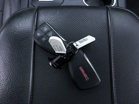 Used 2024 GMC Sierra 1500 Denali w/ Denali Reserve Package image 32