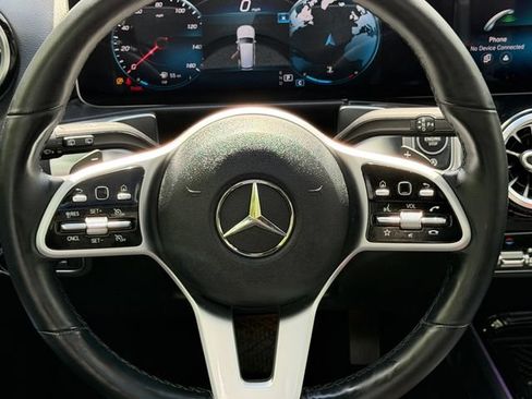 Used 2020 Mercedes-Benz GLB 250 4MATIC image 15