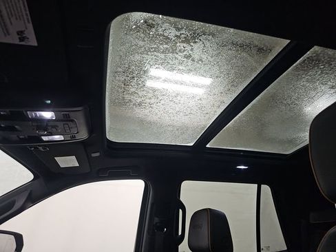 Used 2023 GMC Yukon AT4 image 10