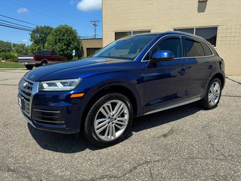 Used 2018 Audi Q5 2.0T Premium Plus w/ Premium Plus Package AWD/4WD image 4