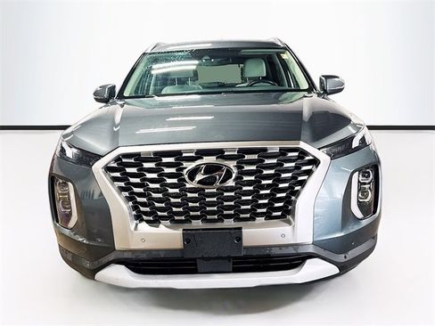 Used 2022 Hyundai Palisade SEL w/ Premium Package image 2