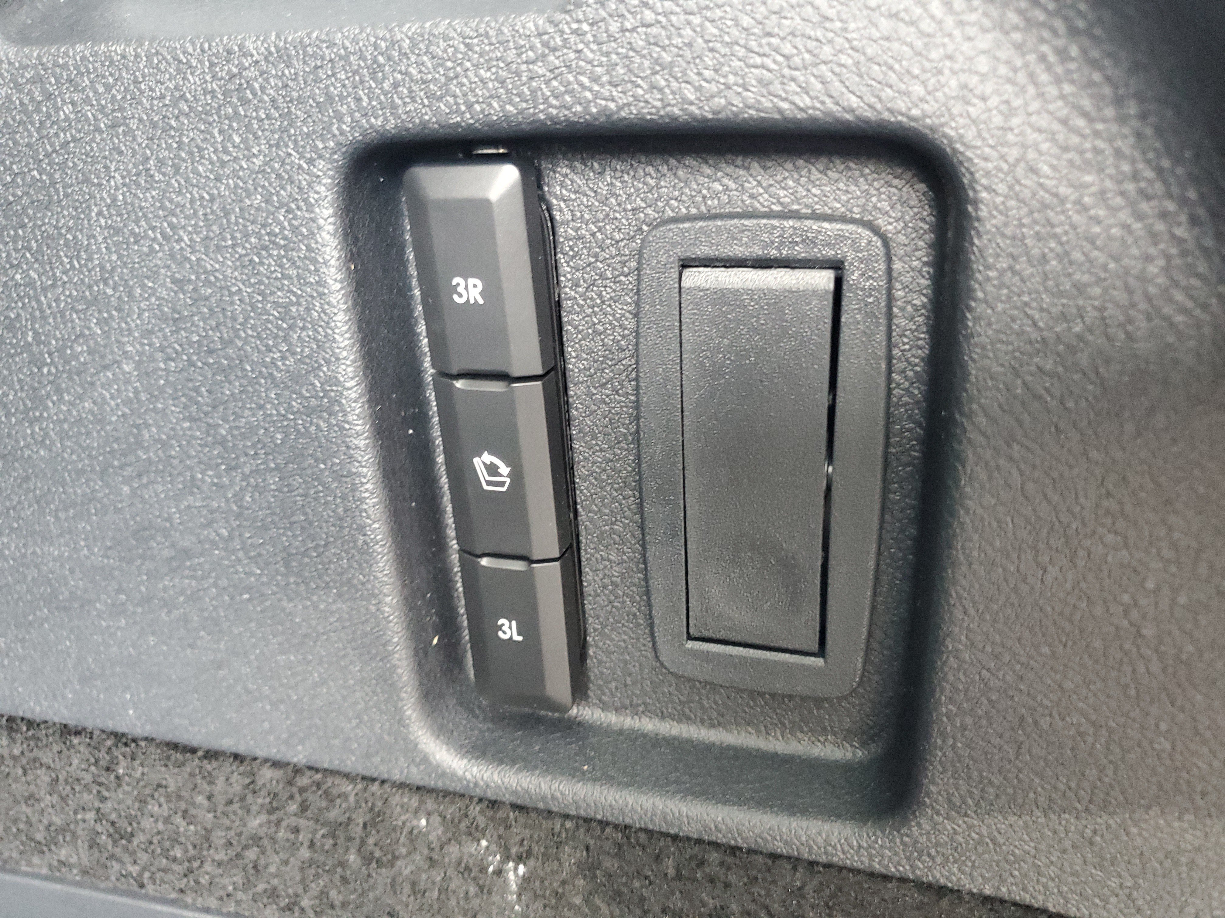 New 2026 Lincoln Aviator AWD image 30