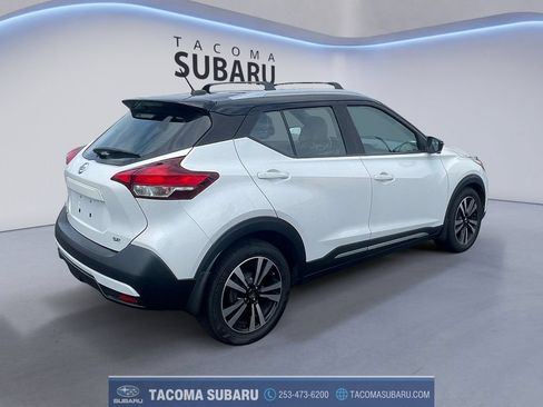 Used 2018 Nissan Kicks SR w/ Premium Package FWD image 5