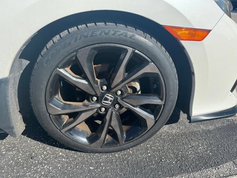 Used 2019 Honda Civic Sport Touring image 7
