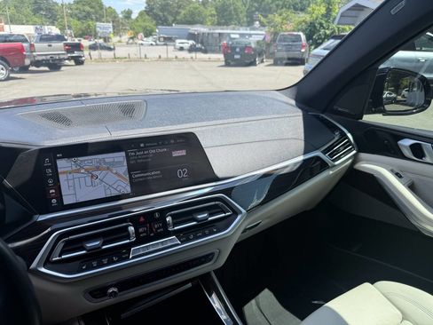 Used 2019 BMW X5 xDrive40i AWD/4WD image 13