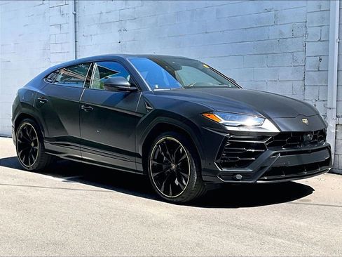 Used 2022 Lamborghini Urus AWD/4WD image 7