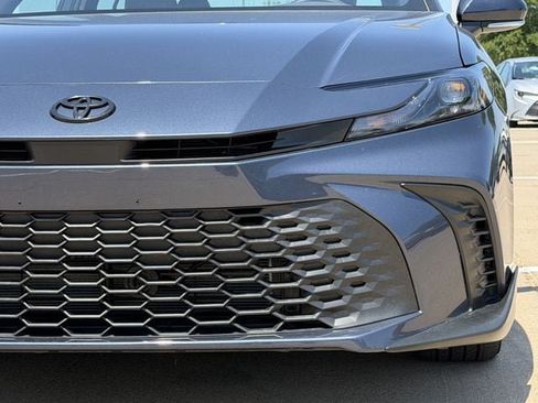 Used 2026 Toyota Camry SE FWD image 9
