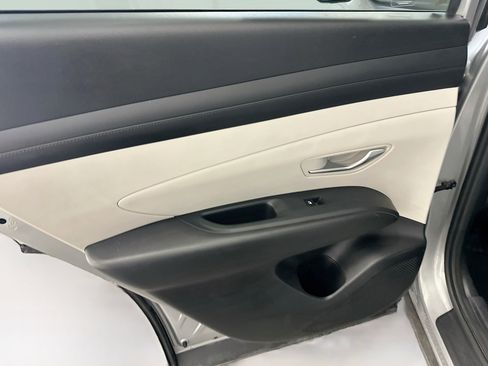 Used 2025 Hyundai Tucson SEL AWD/4WD image 27