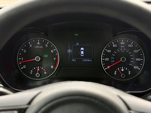 Used 2018 Kia Optima LX FWD image 25
