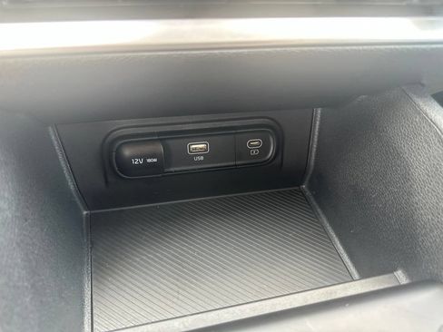 Used 2025 Kia Sportage LX FWD image 23