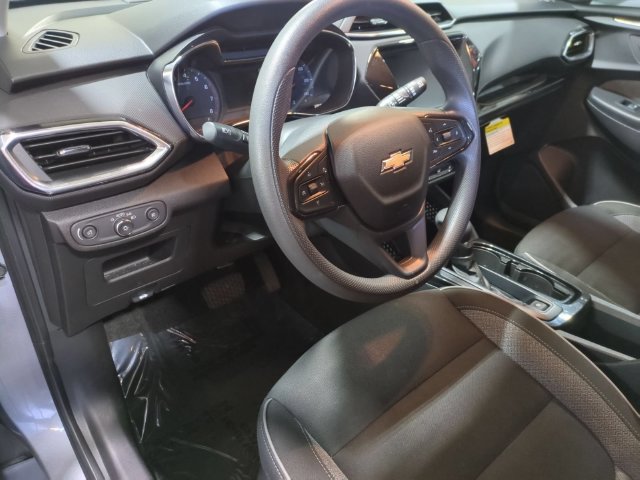 Used 2023 Chevrolet TrailBlazer LT w/ Convenience Package AWD/4WD image 11