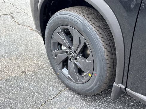 New 2026 Nissan Rogue SV FWD image 27