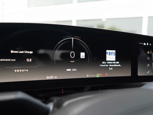 Used 2024 Lucid Air Touring AWD/4WD image 13