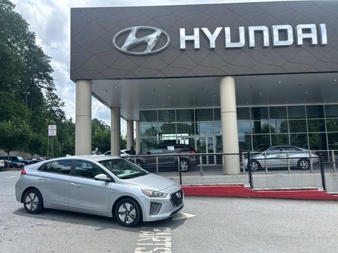Used 2020 Hyundai Ioniq Blue FWD image 1