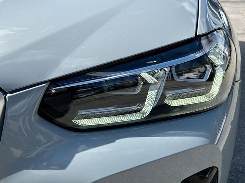 Used 2023 BMW X4 xDrive30i w/ M Sport Package image 31