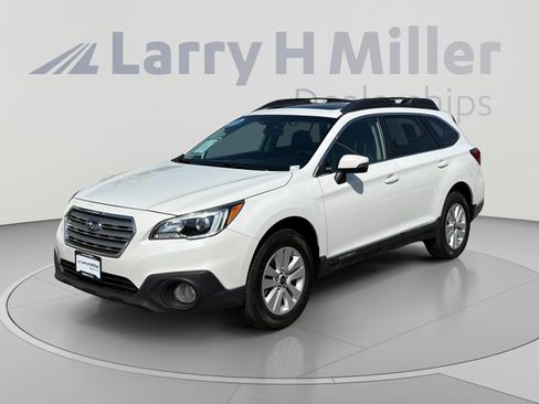 Used 2017 Subaru Outback 2.5i Premium AWD/4WD image 1