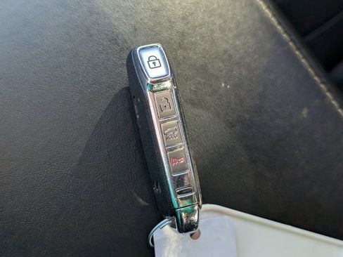 Used 2022 Kia Telluride SX w/ SX Prestige Package image 32