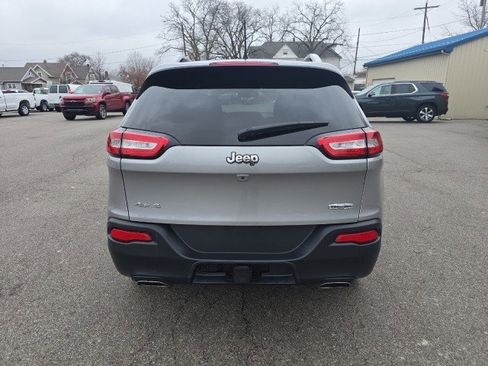 Used 2016 Jeep Cherokee Latitude w/ Cold Weather Group image 7