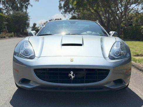 Used 2013 Ferrari California image 13