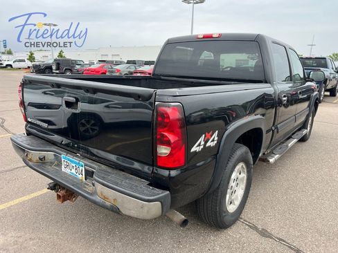 Used 2006 Chevrolet Silverado 1500 LS w/ Chrome Exterior Package AWD/4WD image 3