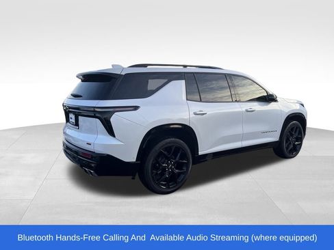 Used 2025 Chevrolet Traverse RS image 6