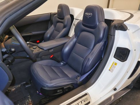 Used 2013 Chevrolet Corvette 427 w/ 1SC Preferred Equipment Group image 13