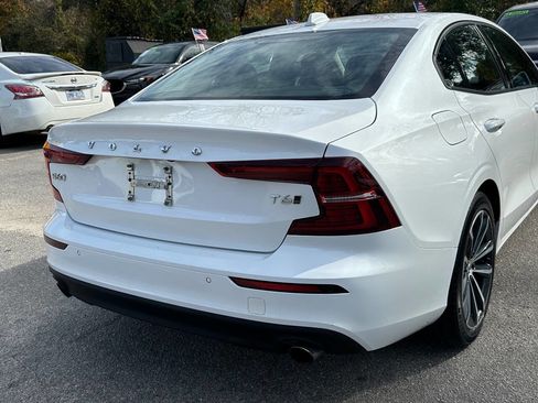 Used 2021 Volvo S60 T6 Momentum image 34