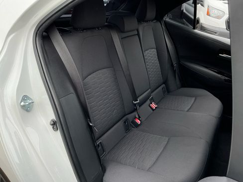 Used 2021 Toyota Corolla SE w/ Blackout Package (TMS) FWD image 19