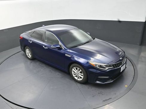 Used 2019 Kia Optima LX FWD image 11