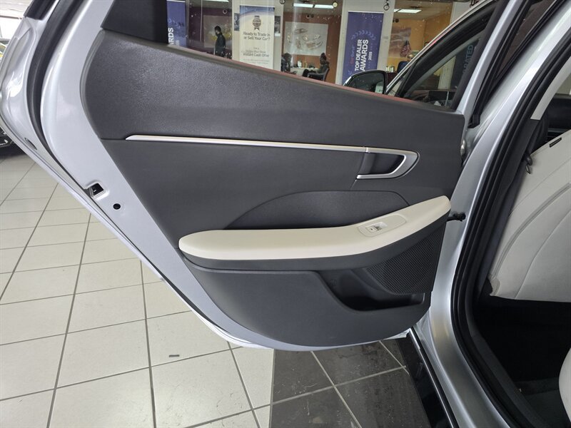 Used 2025 Hyundai Sonata SEL FWD image 10