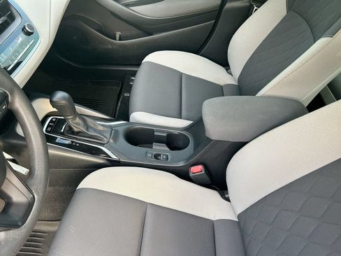 Used 2024 Toyota Corolla LE FWD image 27