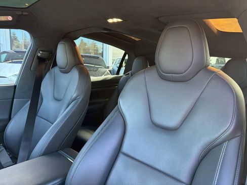 Used 2022 Tesla Model X Plaid image 33