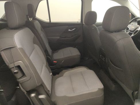 Used 2018 Chevrolet Traverse LT FWD image 19