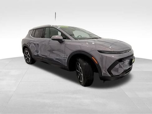 New 2026 Chevrolet Equinox EV LT image 7