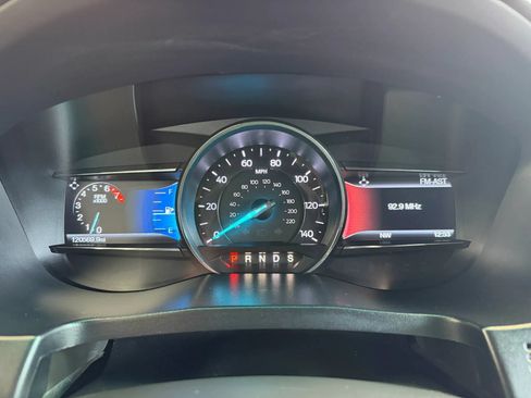 Used 2016 Ford Explorer XLT w/ Equipment Group 202A FWD image 16