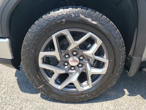 New 2026 GMC Sierra 1500 SLT w/ SLT Premium Package AWD/4WD image 10