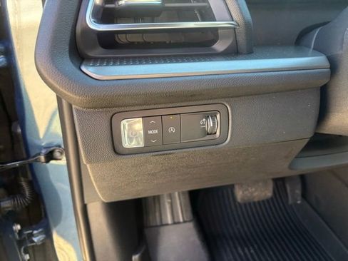 New 2026 Chevrolet Traverse LT w/ LPO, Floor Liner Package image 23