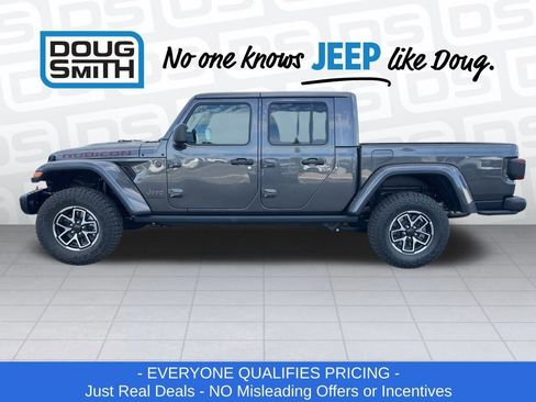 New 2025 Jeep Gladiator Rubicon image 3