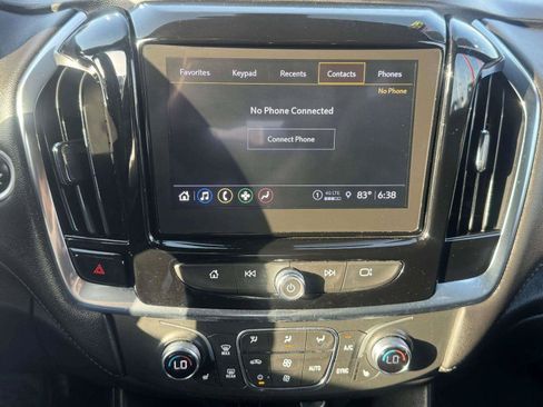 Used 2022 Chevrolet Traverse LT FWD image 31