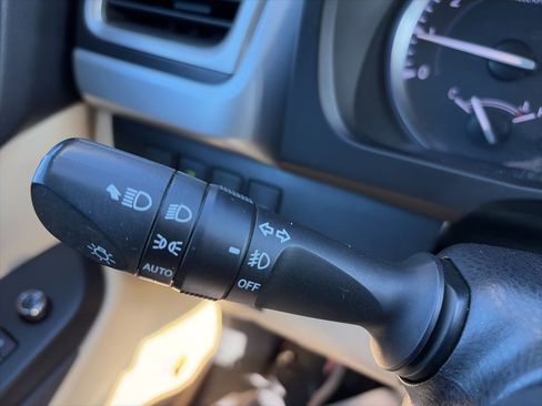 Used 2015 Toyota Highlander Limited image 27