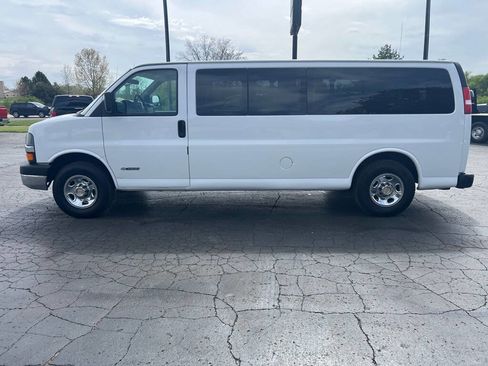 Used 2005 Chevrolet Express 3500 Extended Passenger w/ LS Preferred Equipment Group image 7