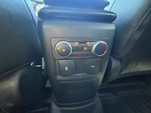 Used 2022 Ford Explorer Limited AWD/4WD image 18