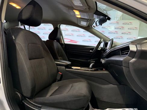 Used 2024 Nissan Altima 2.5 SV image 37